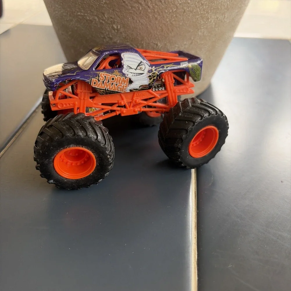 Hot Wheels Monster Jam Lot of 6 Diecast Mud Series Monster Trucks 1:64 (E3)